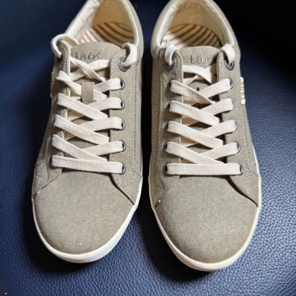 Taos Star Khaki Sage Canvas Sneakers Women’s Size 8.5W Wide Comfort Walking